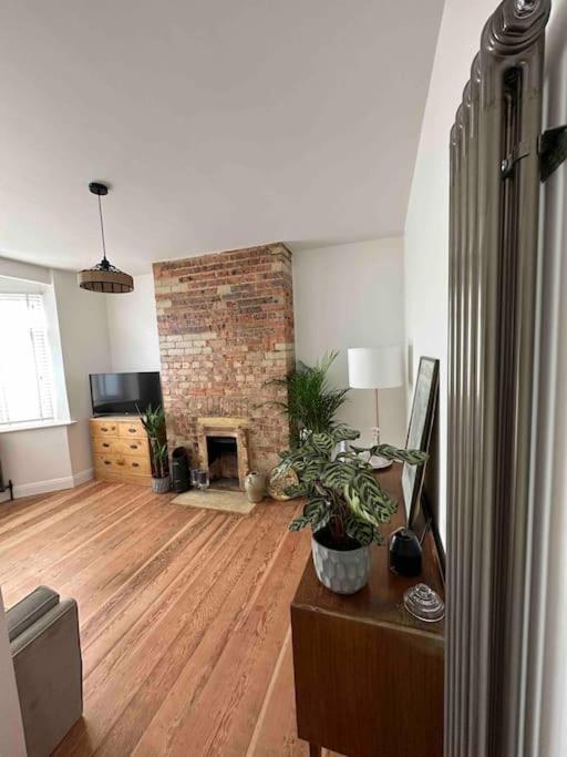 Stylish Unique 3 Bedroom House Hastings Luaran gambar